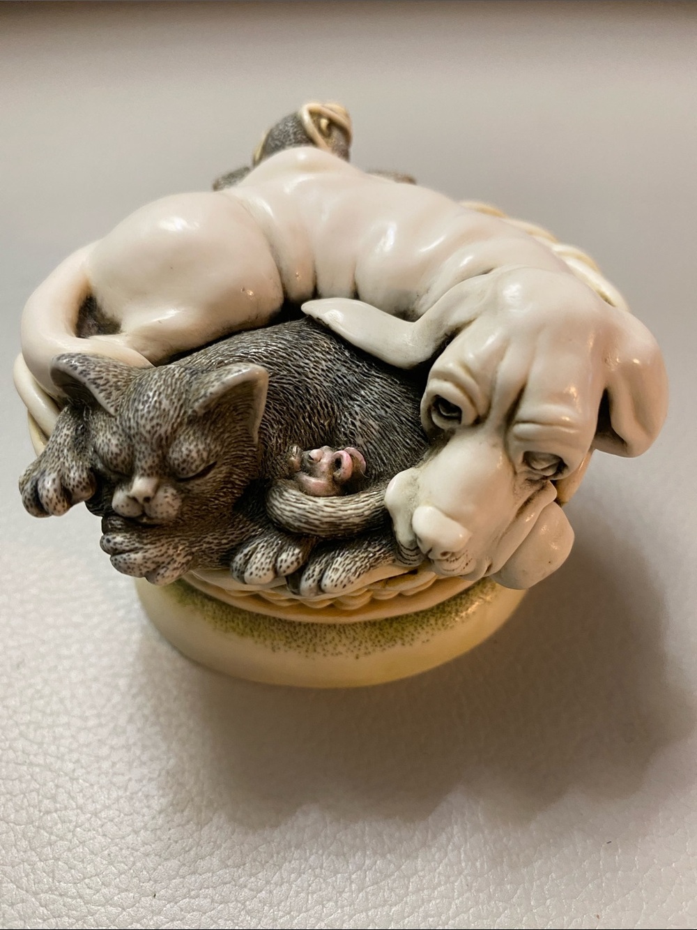 Harmony Kingdom Dog and Cat mouse Figurine